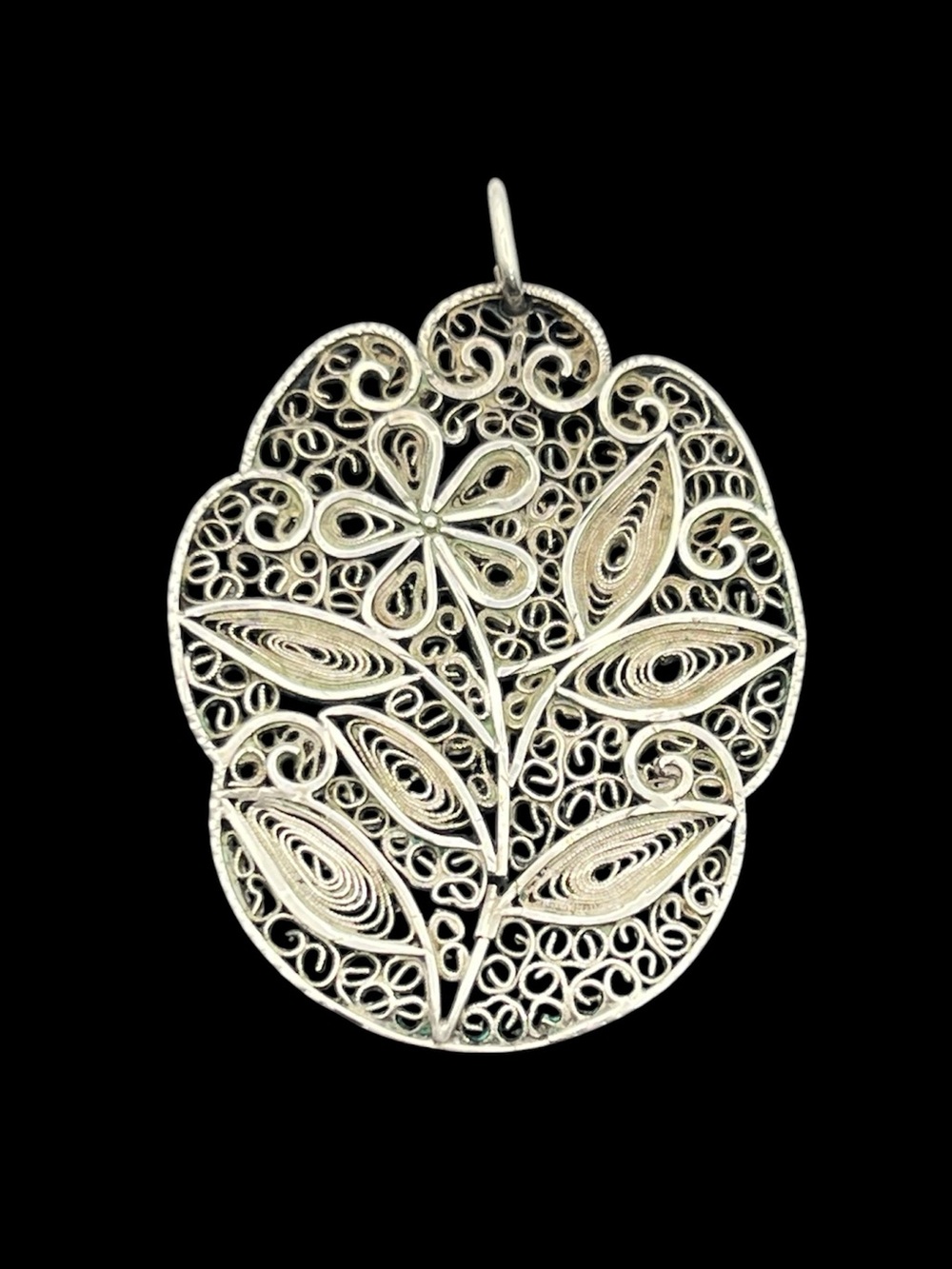 Silver filigree flower & leaves artisan handmade pendant for necklace vintage